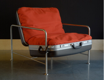 red-chair-img